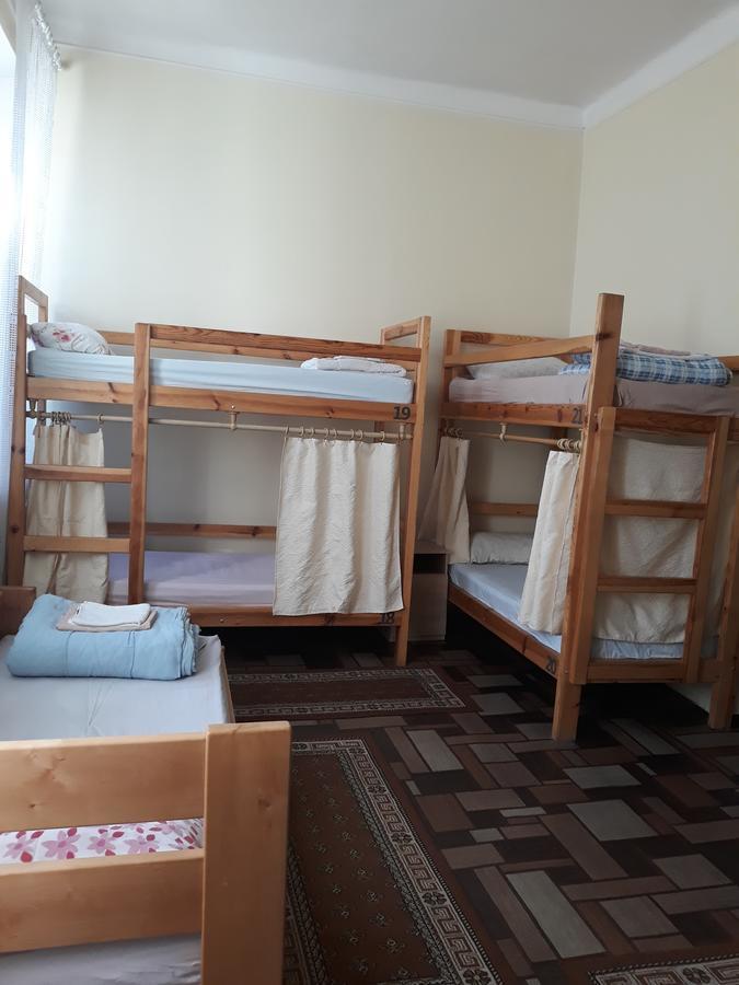 Отель Хата Dnipro Exteriör bild